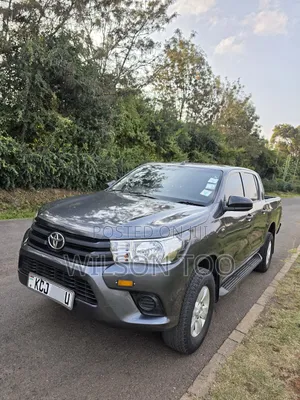 Toyota Hilux 2016 Gray