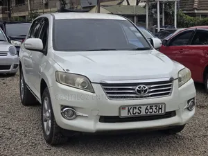 Toyota Vanguard 2012 White