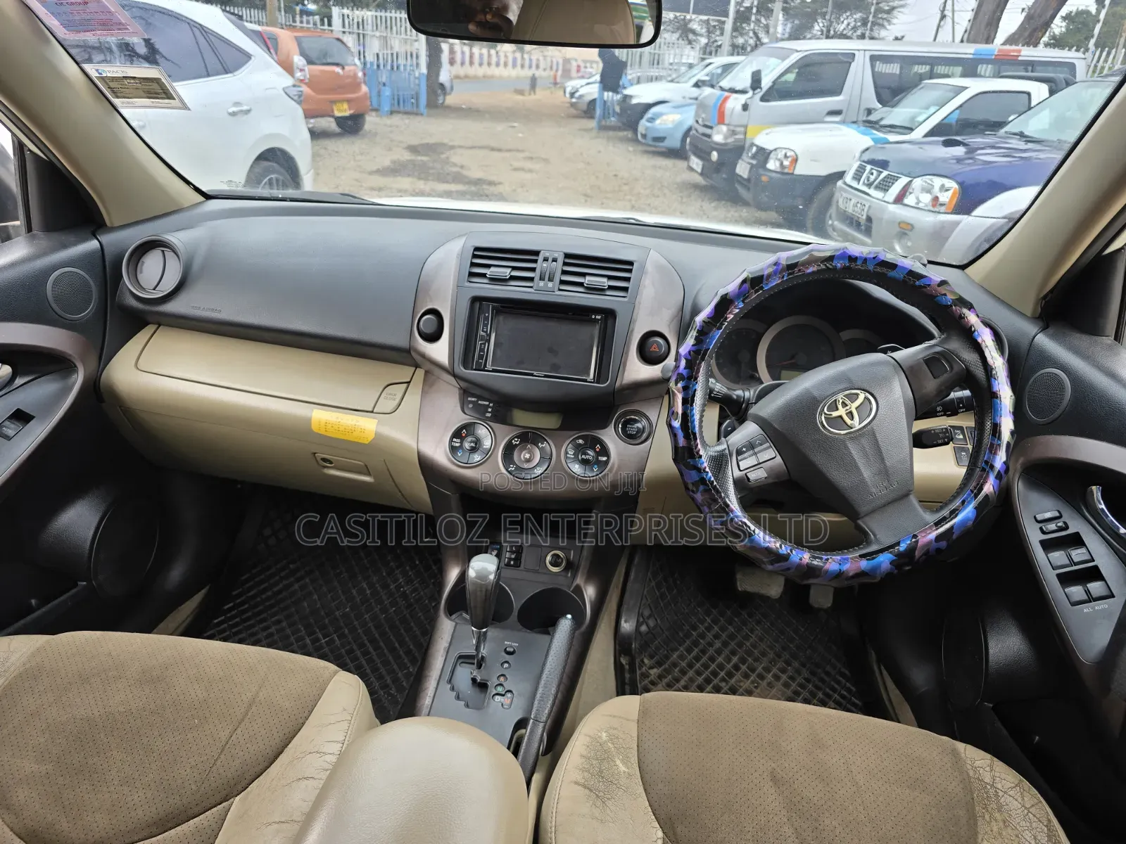 Toyota Vanguard 2012 White