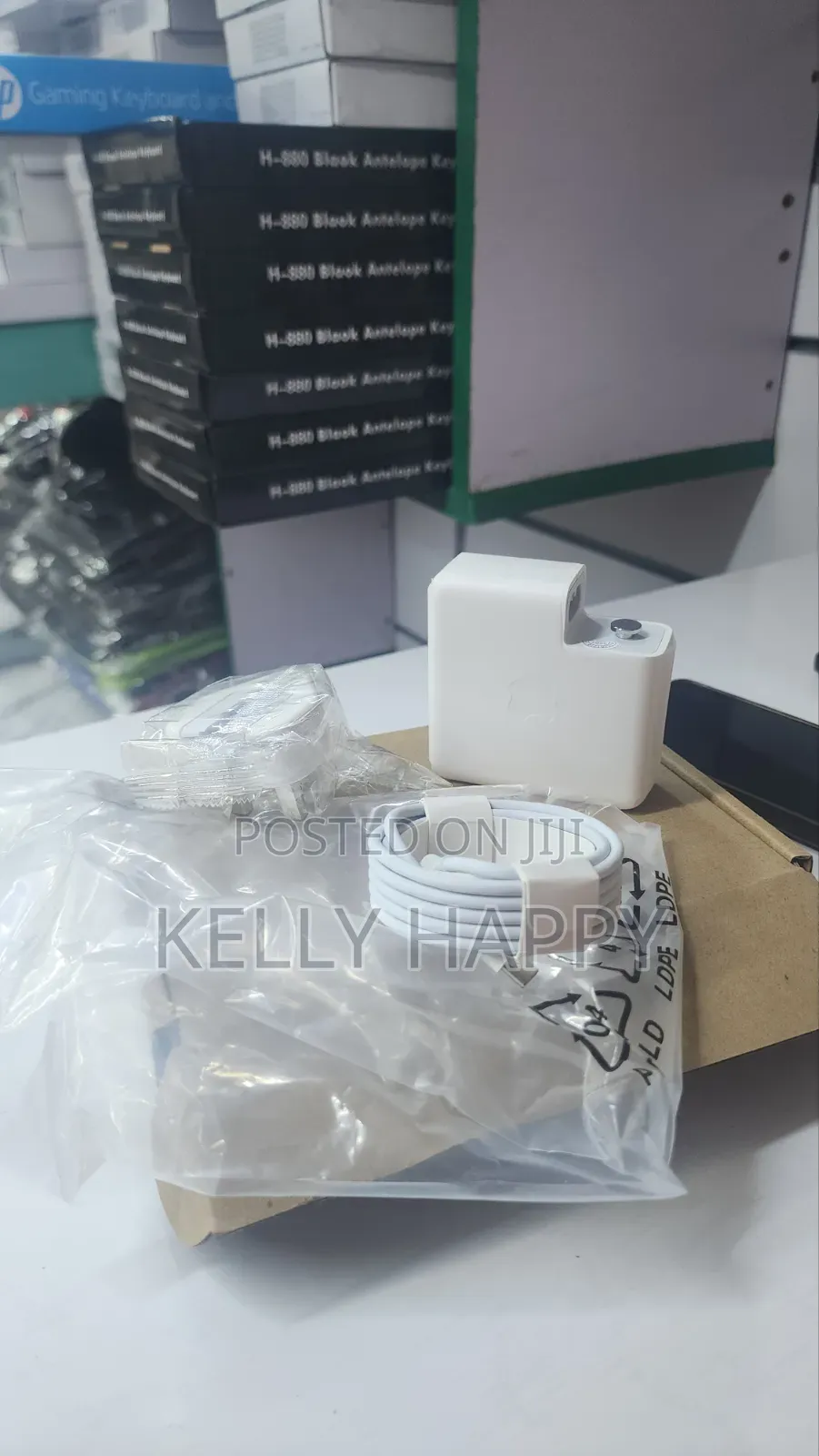 MacBook Typec Charger Available