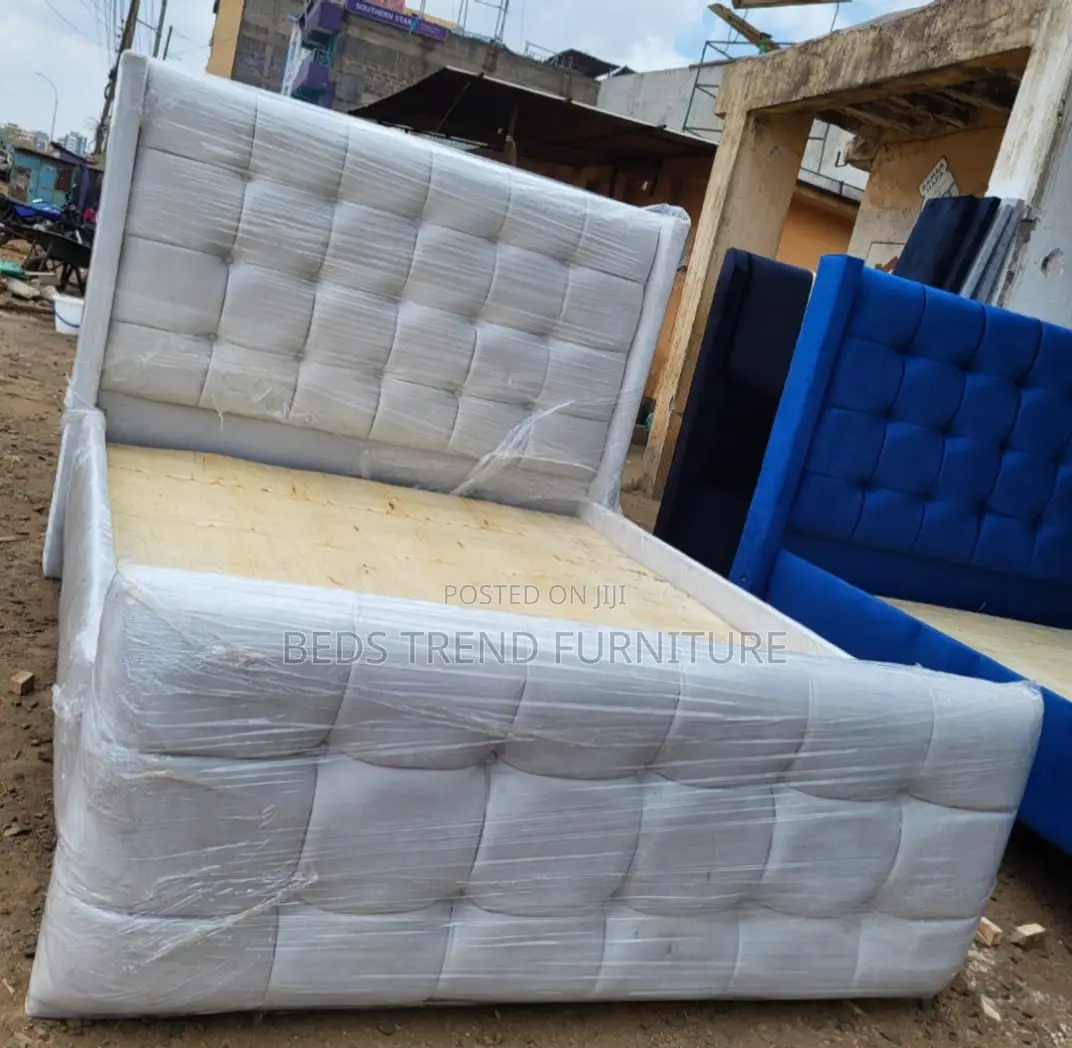 5x6 Chester Bed – Light Grey Tufted Design