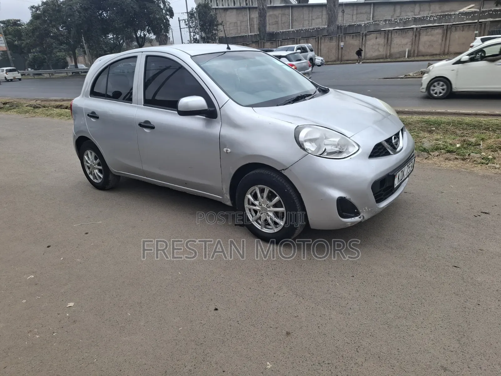Nissan March 2015 Silver