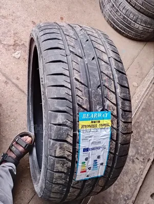 275/35 R 22 Bearway Tyres