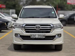 Toyota Land Cruiser 2007 White