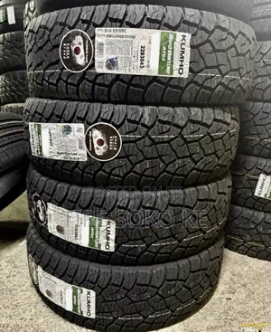265/65r17 Kumho Road Venture A.T52