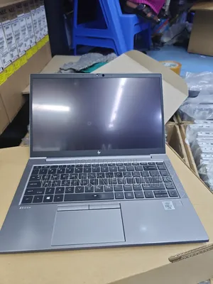 Laptop HP ZBook Firefly 14 G7 16GB Intel Core i7 SSD 256GB