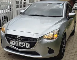 Mazda Demio 2017 Silver