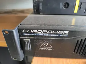 Behringer Europower Ep2000 Professional Stereo Power Amp
