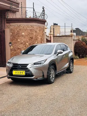 Lexus NX 2015 Silver