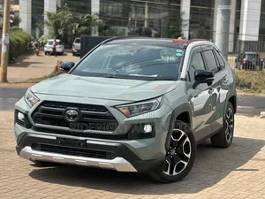 Toyota RAV4 2019 Green