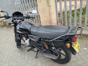 Bajaj Boxer 125 2025 Black