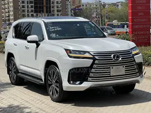 Lexus LX 600 2022 White
