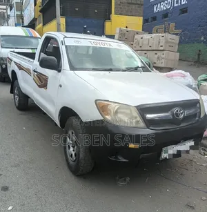 Toyota Hilux 2.5 Cab 2005 White