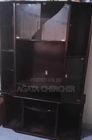 Second Hand Wall Unit