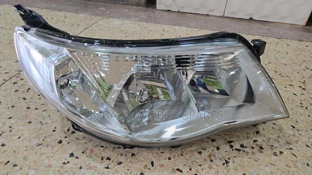Subaru Sh5 Headlight - main view