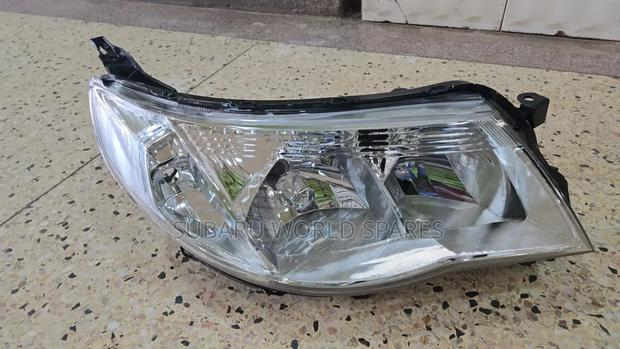 Subaru Sh5 Headlight - thumbnail 2