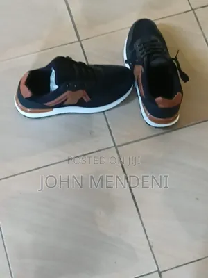 Quality and Confortable Sports Shoes