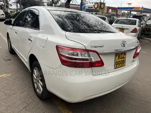 Toyota Premio 2015 Off white