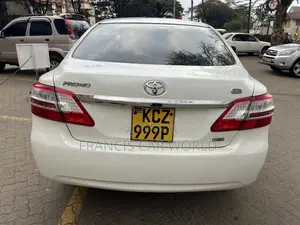 Toyota Premio 2015 Off white