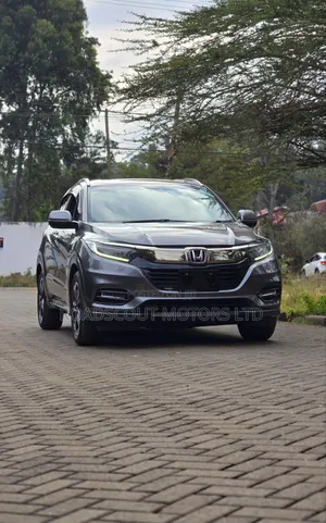 Honda Vezel 2019 Silver
