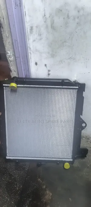 Toyota Land Cruiser 79 Radiator