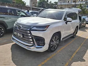 Lexus LX 2022 White