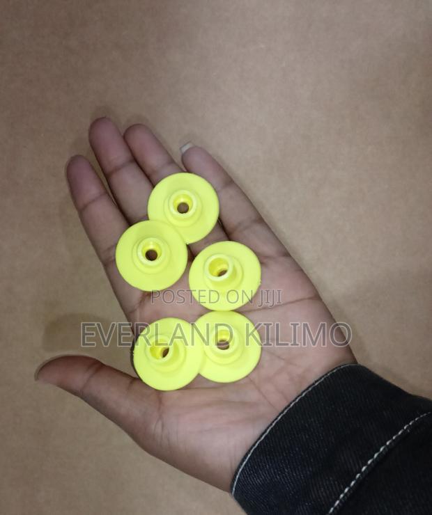 Round Numbered Ear Tag for Pig - main view