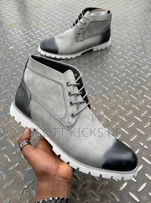 Timberland Light Grey Chukka Boot