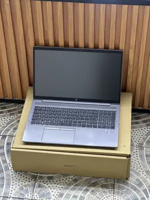 Laptop HP ZBook Firefly 15 G7 16GB Intel Core i7 SSD 512GB