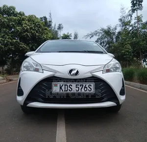 Toyota Vitz 2018 Pearl