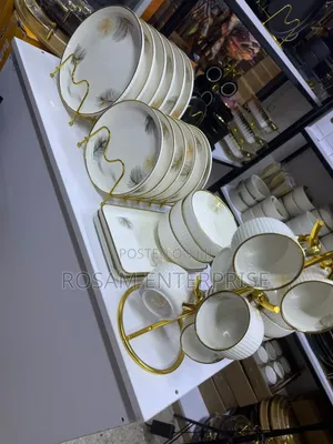 Elegant European Porcelain Dinner Set
32pcs Dinner Set