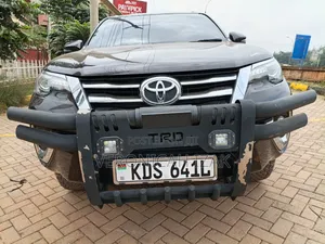 Toyota Fortuner 2018 Black