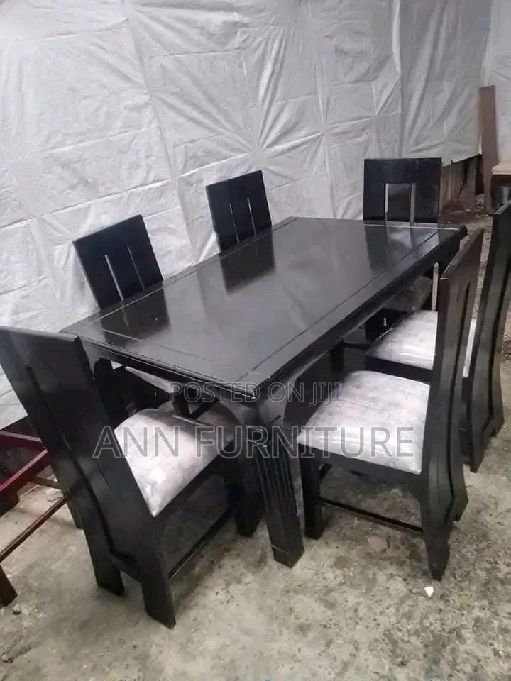 Dinning Table 6seater Hand Wood