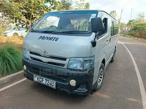 Toyota HiAce 2011 Silver