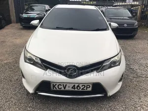Toyota Auris 2012 White