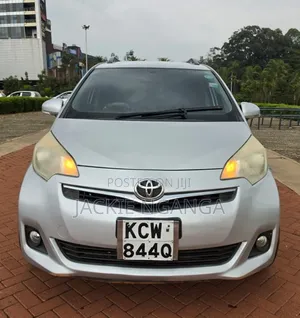 Toyota Ractis 2013 Silver