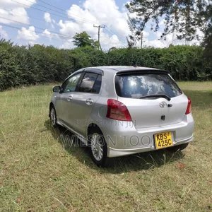 Toyota Vitz 2006 Silver