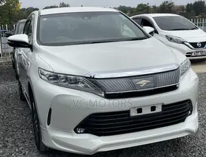Toyota Harrier 2.5 Hybrid 4WD 2019 White