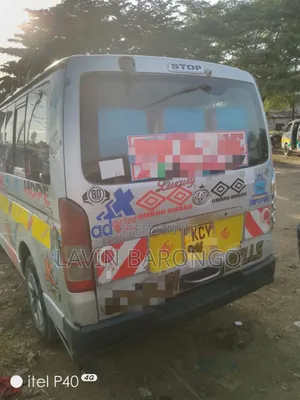 Toyota HiAce 2013 Silver