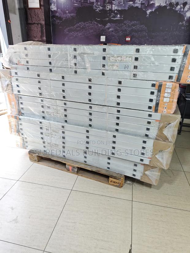 4*6 Steps Heavy-Duty Aluminium Multi-Purpose Ladders - thumbnail 2