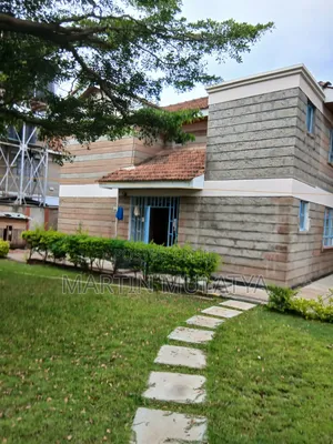 Furnished 8bdrm Maisonette in Gateway Mall Area for sale
