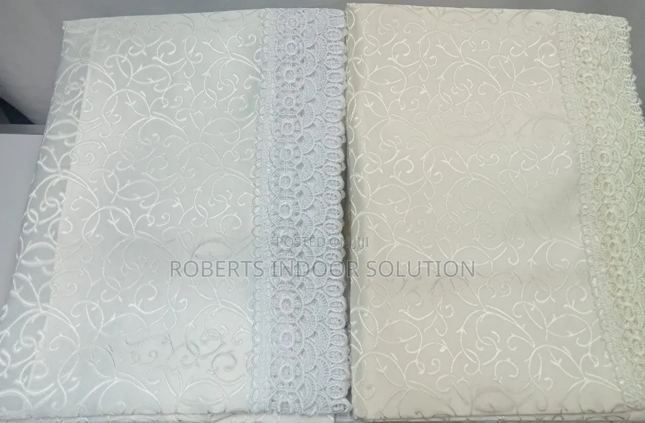 Elegant Jacquard Table Cloth