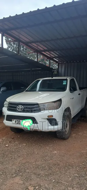 Toyota Hilux 2015 White