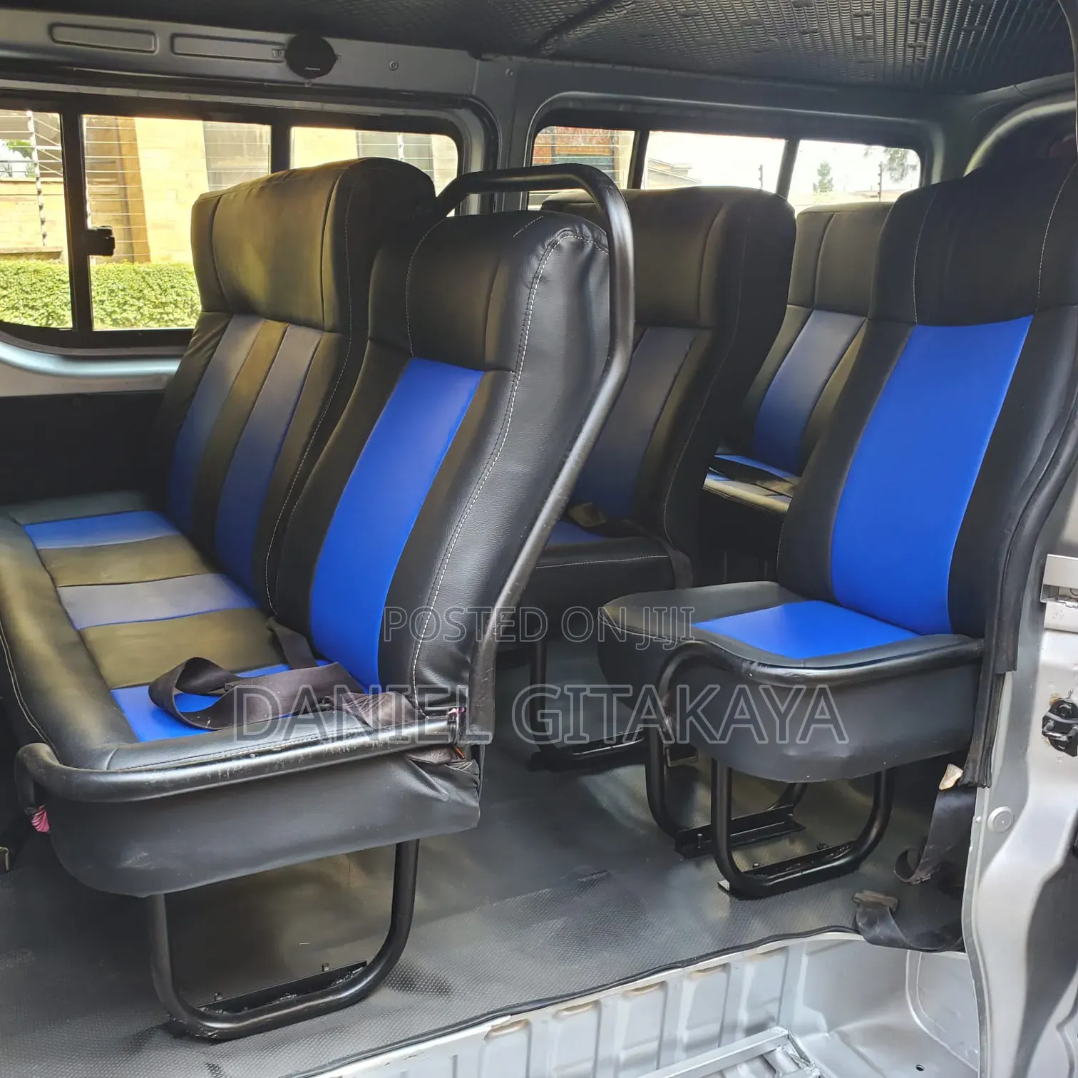 Toyota HiAce 2015 Silver