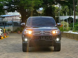 Toyota Hilux 2018 Black