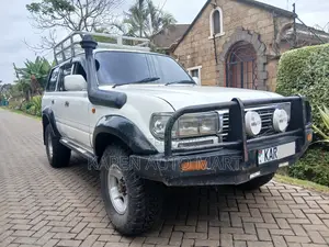 Toyota Land Cruiser 1996 White