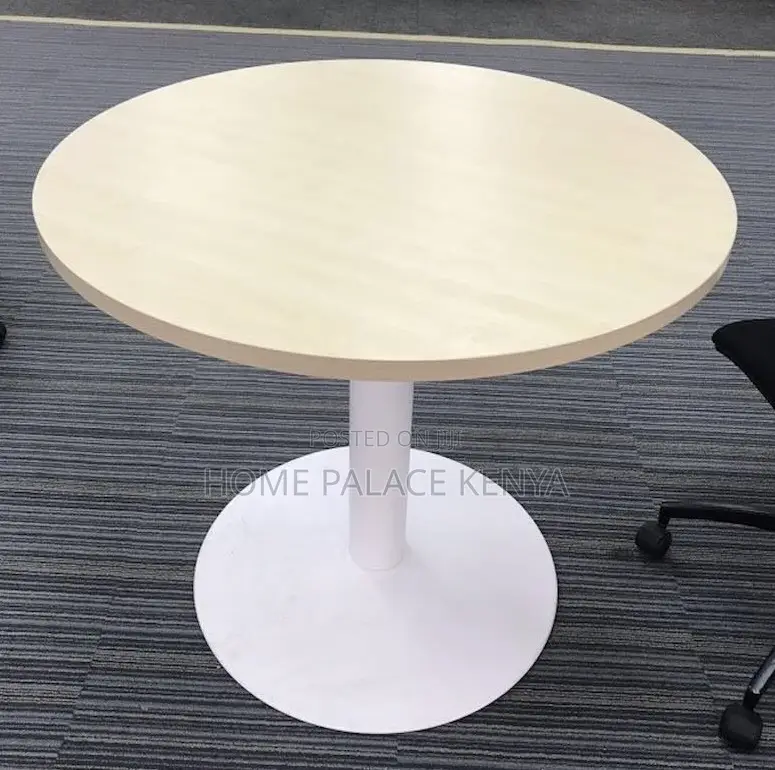 Round Table: Custom Discussion Beech and Silver Round Table