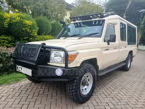 Toyota Land Cruiser 2013 Beige