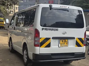 Toyota HiAce 2016 White
