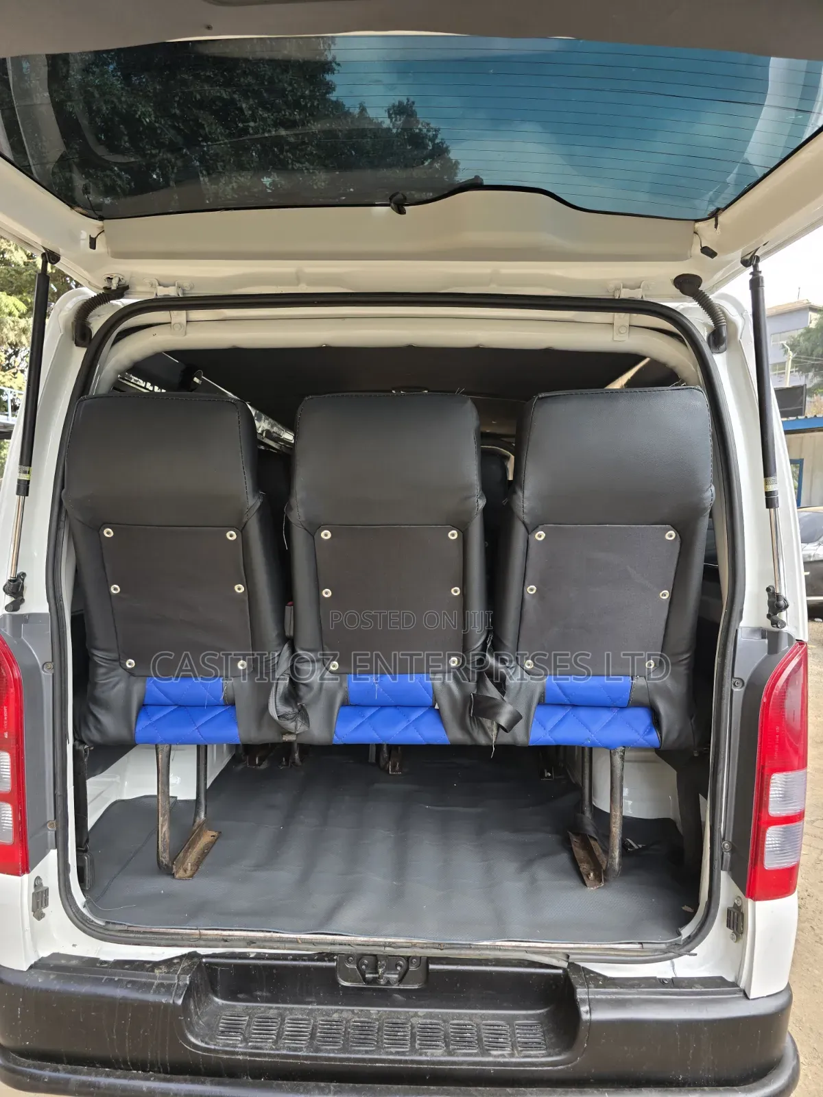 Toyota HiAce 2016 White